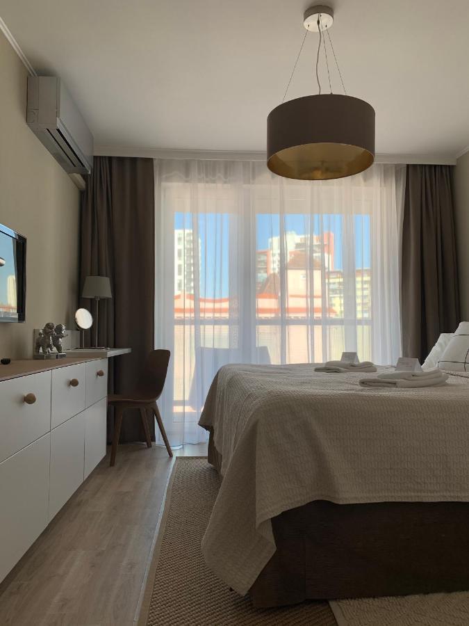 Central Point By Zoom Apartments Братислава Екстер'єр фото